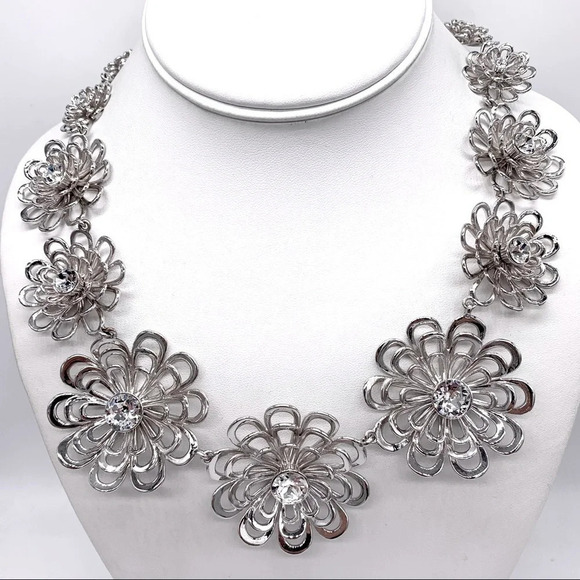 Kate Spade Oops a Daisy Silver Jeweled Necklace